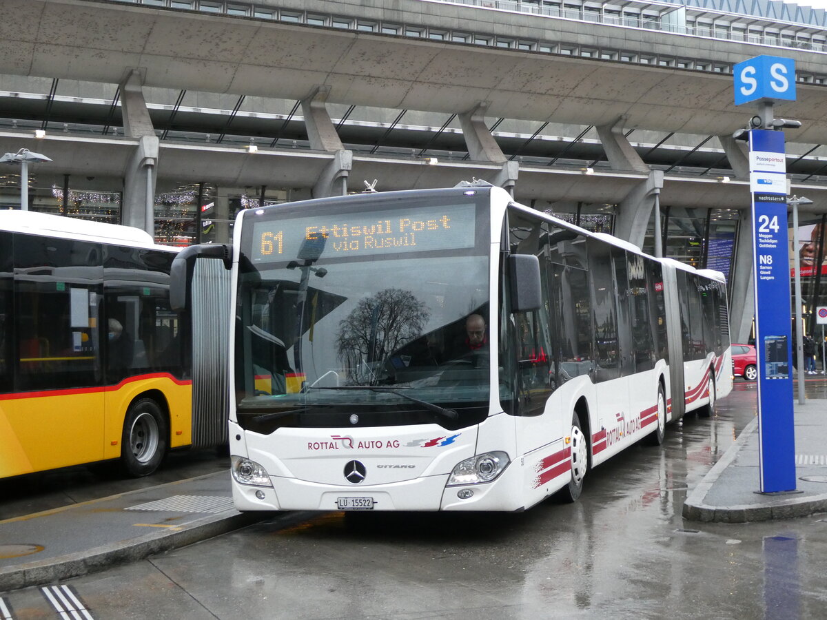 (230'965) - ARAG Ruswil - Nr. 50/LU 15'522 - Mercedes am 27. November 2021 beim Bahnhof Luzern