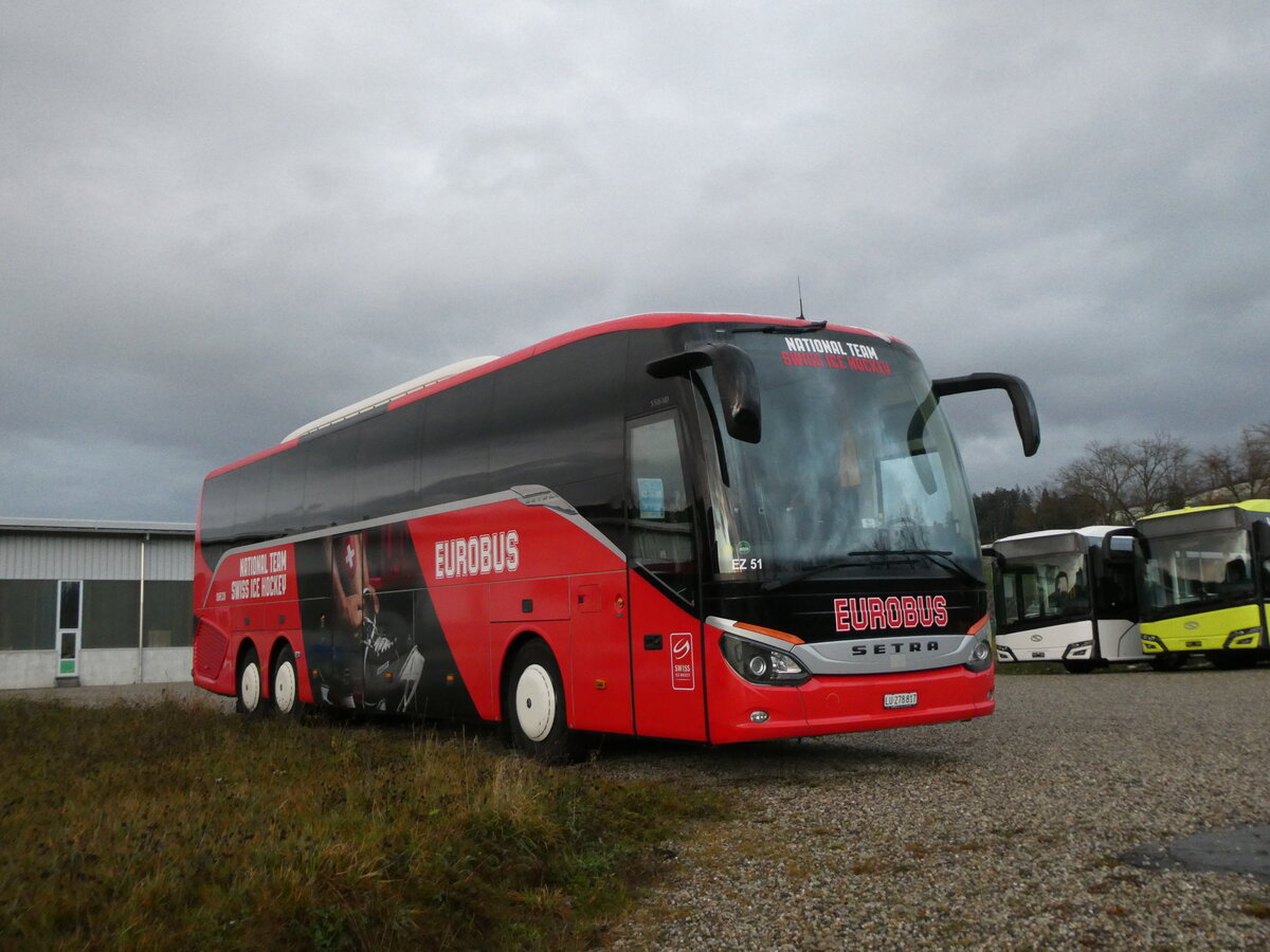 (230'982) - ARAG Ruswil - Nr. 51/LU 278'817 - Setra am 27. November 2021 in Ruswil, Garage