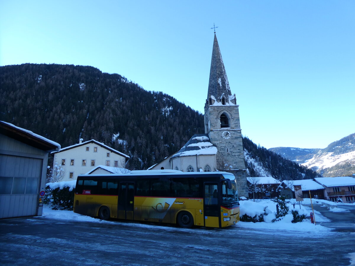 (231'482) - TMR Martigny - Nr. 128/VS 113'534 - Irisbus am 18. Dezember 2021 in Le Chble, Garage