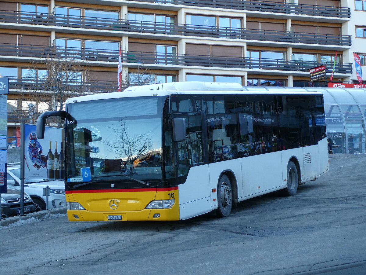 (231'636) - Lathion, Sion - Nr. 16/VS 383'833 - Mercedes (ex TPC Aigle) am 1. Januar 2022 in Haute-Nendaz, Tlcabine