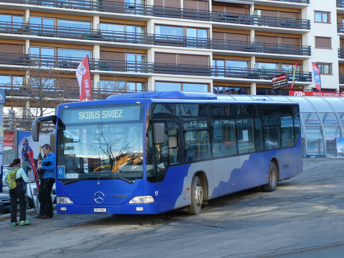 (231'645) - Lathion, Sion - Nr. 11/VS 5368 - Mercedes (ex VZO Grningen) am 1. Januar 2022 in Haute-Nendaz, Tlcabine