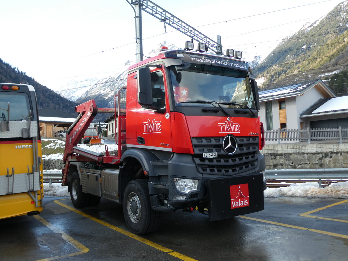 (231'717) - TMR Martigny - Nr. 26/VS 64'048 - Mercedes am 2. Januar 2022 in Orsires, Garage