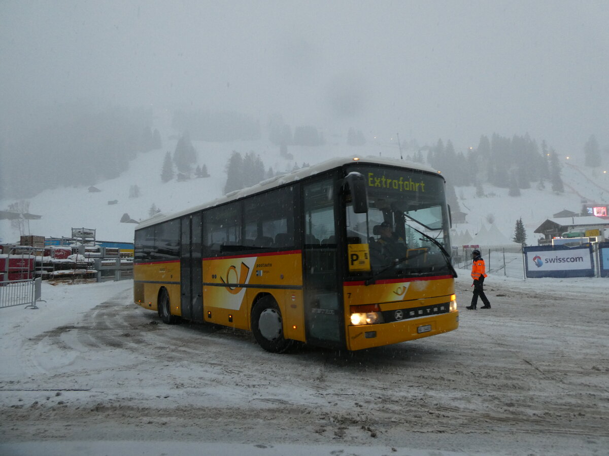 (231'814) - Tschannen, Zofingen - Nr. 7/AG 14'483 - Setra am 9. Januar 2022 in Adelboden, Weltcup