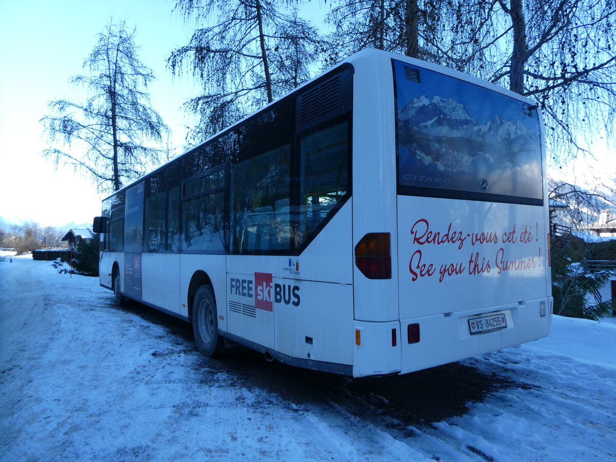 (232'124) - Buchard, Leytron - Nr. 63/VS 84'255 - Mercedes (ex BLT Oberwil Nr. 45) am 19. Januar 2022 in La Tzoumaz, Villy