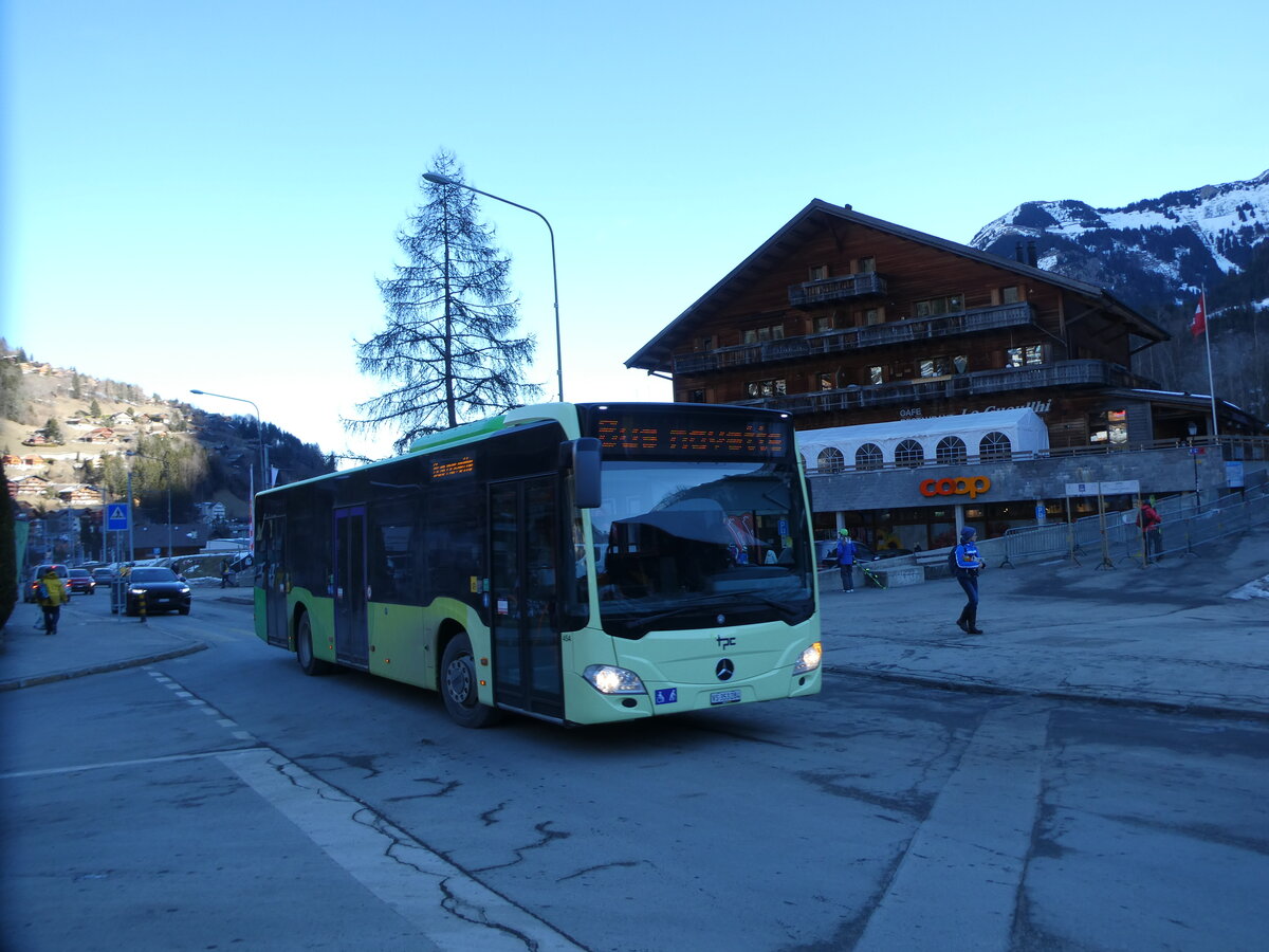 (232'453) - TPC Aigle - Nr. 454/VS 353'284 - Mercedes (ex Borini, F-Combloux) am 29. Januar 2022 beim Bahnhof Champry