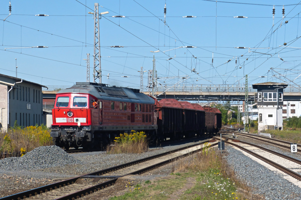 233 452-2 beim Rangieren. Bahnhof Nordhausen 18.08.2016