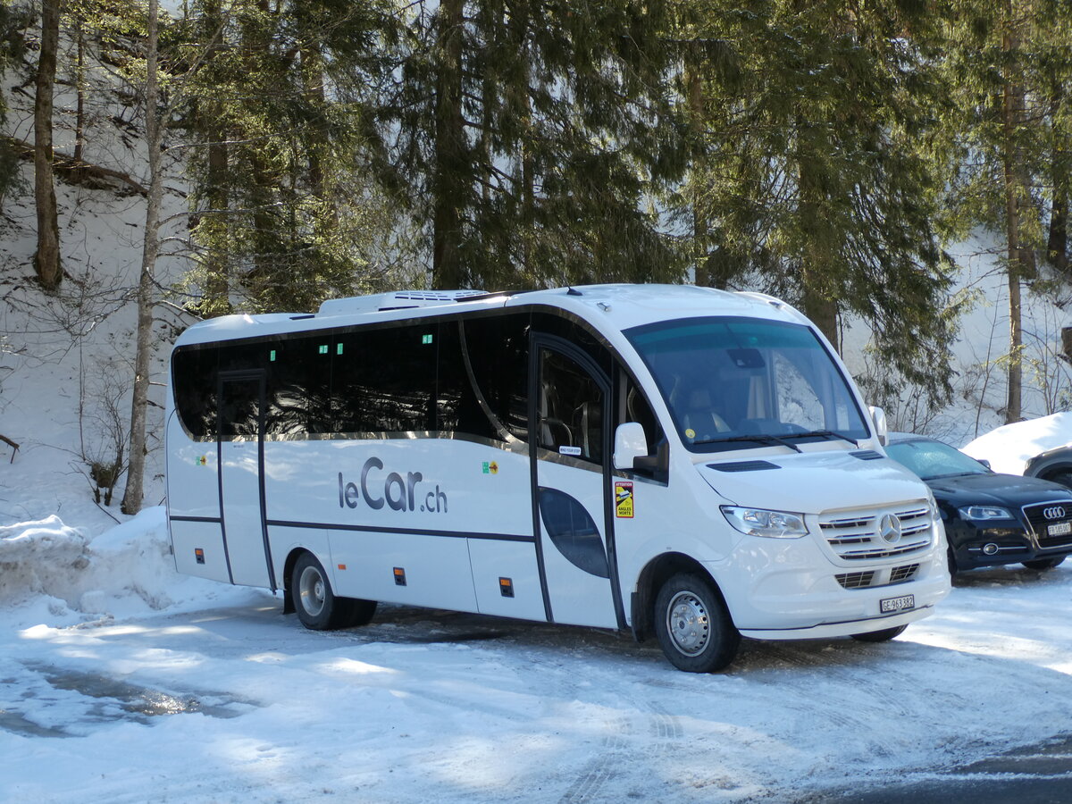 (233'172) - le Car.ch, Genve - GE 963'382 - Mercedes am 26. Februar 2022 in Morgins