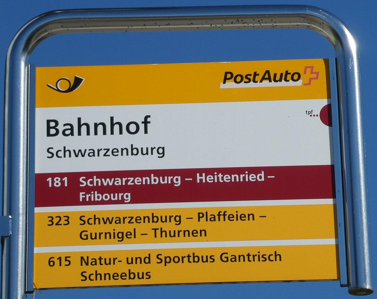 (233'337) - PostAuto/tpf-Haltestellenschild - Schwarzenburg, Bahnhof - am 28. Februar 2022