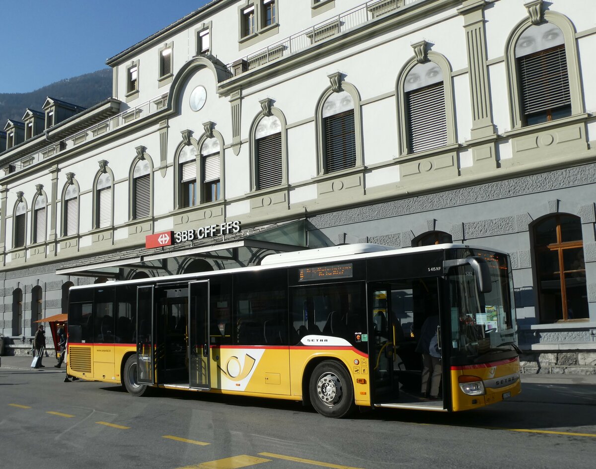 (233'471) - CarPostal Ouest - JU 59'239 - Setra (ex Nr. 23) am 7. Mrz 2022 beim Bahnhof Brig (Einsatz PostAuto Wallis)