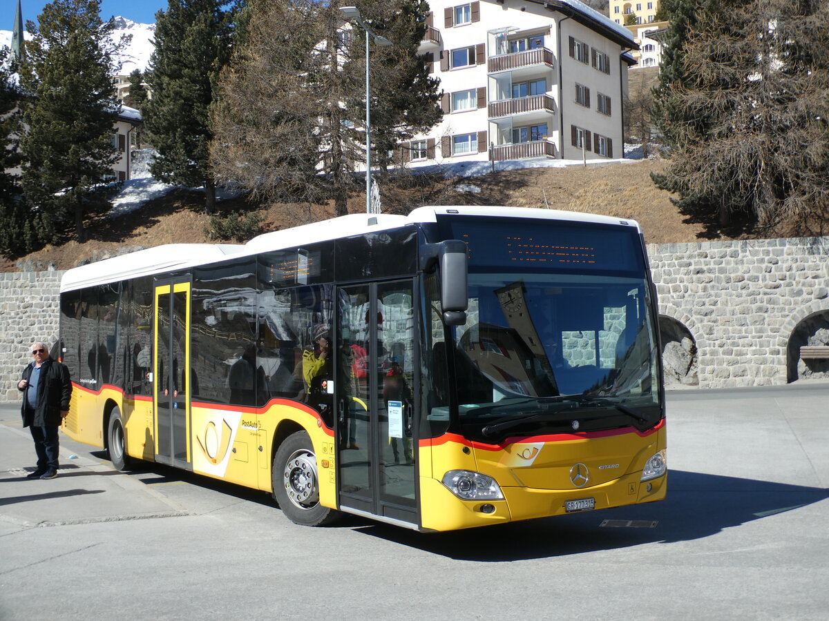 (233'670) - PostAuto Graubnden - GR 177'315 - Mercedes am 10. Mrz 2022 beim Bahnhof St. Moritz