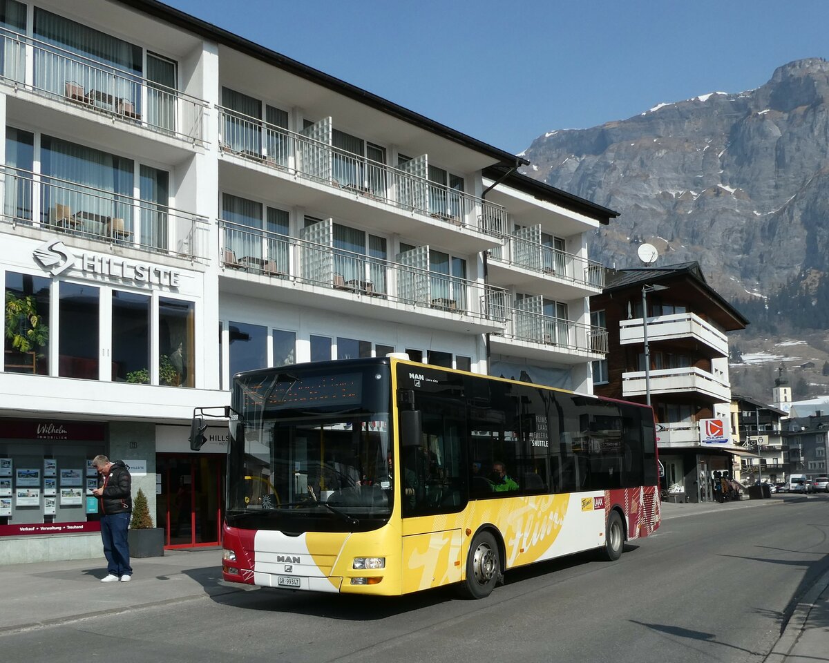 (233'757) - PostAuto Graubnden - Nr. 5/GR 99'347 - MAN/Gppel (ex Stuppan, Flims) am 11. Mrz 2022 in Flims, Bergbahnen