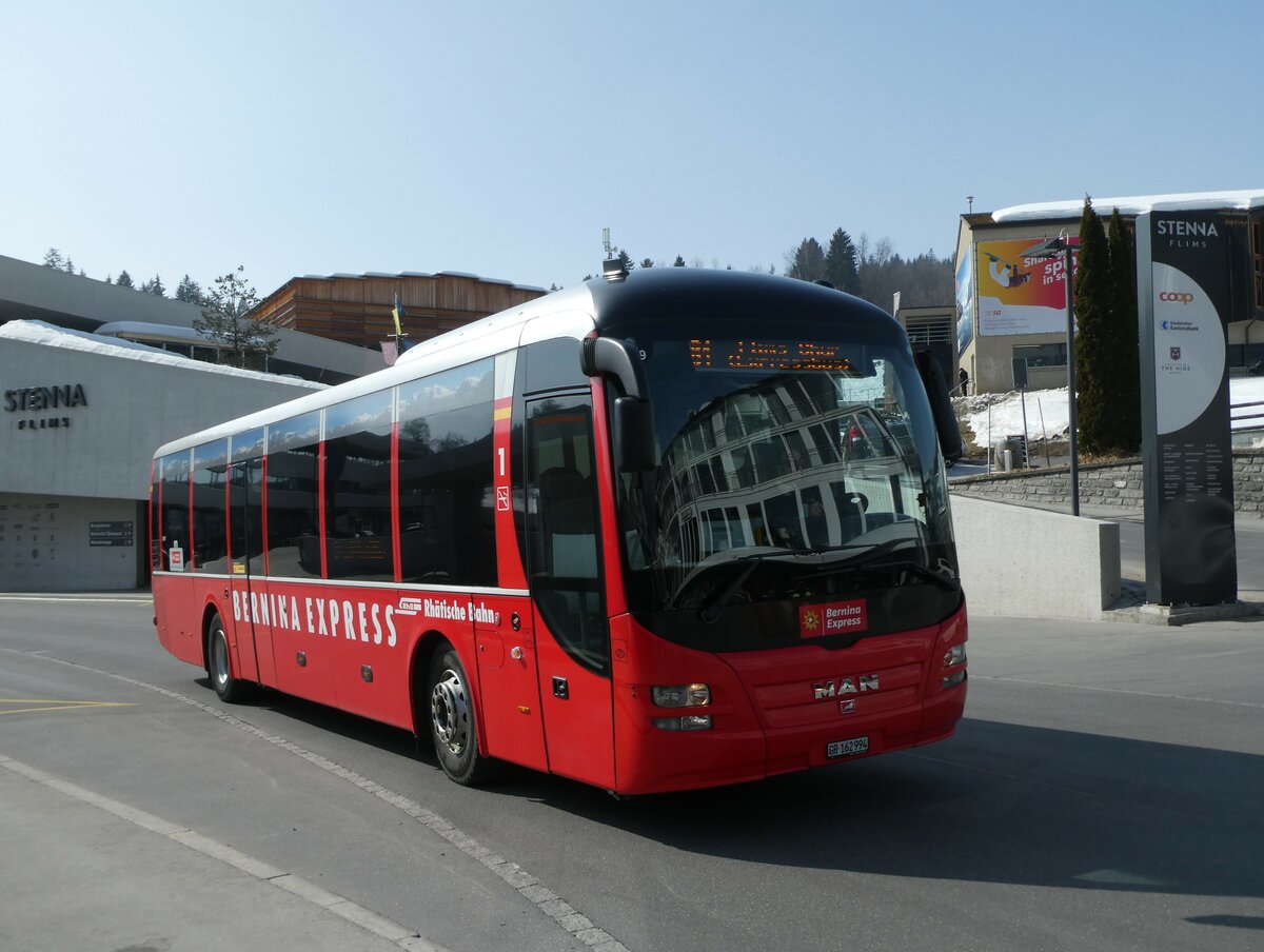 (233'762) - PostAuto Graubnden - GR 162'994 - MAN (ex GR 162'972) am 11. Mrz 2022 in Flims, Bergbahnen