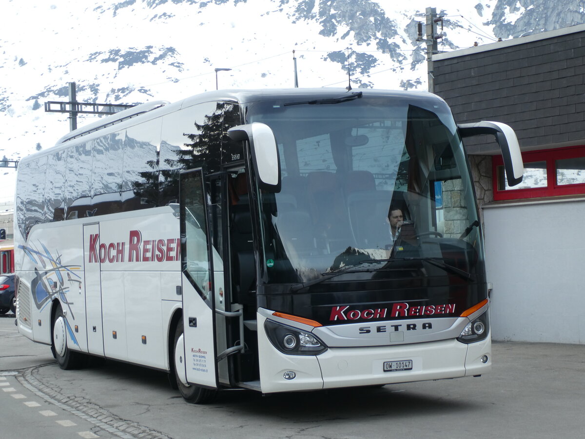 (233'812) - Koch, Giswil - OW 10'147 - Setra am 11. Mrz 2022 beim Bahnhof Andermatt