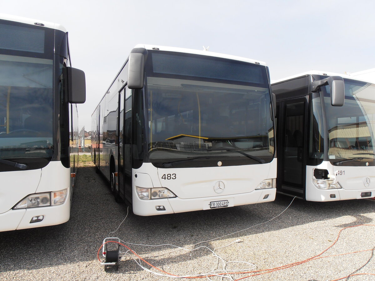 (233'891) - Intertours, Domdidier - Nr. 483/FR 300'491 - Mercedes (ex PostAuto Bern Nr. 2; ex Klopfstein, Laupen Nr. 2) am 13. Mrz 2022 in Domdidier, Garage