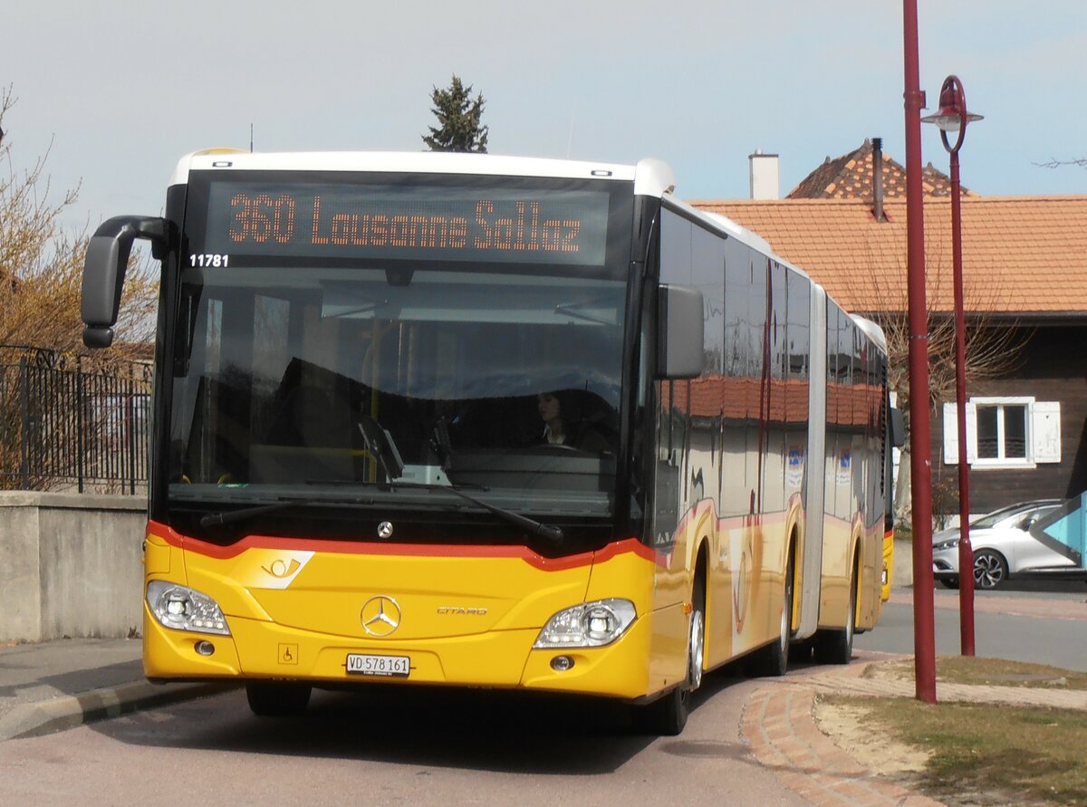 (233'922) - CarPostal Ouest - VD 578'161 - Mercedes am 13. Mrz 2022 in Mzires, Village