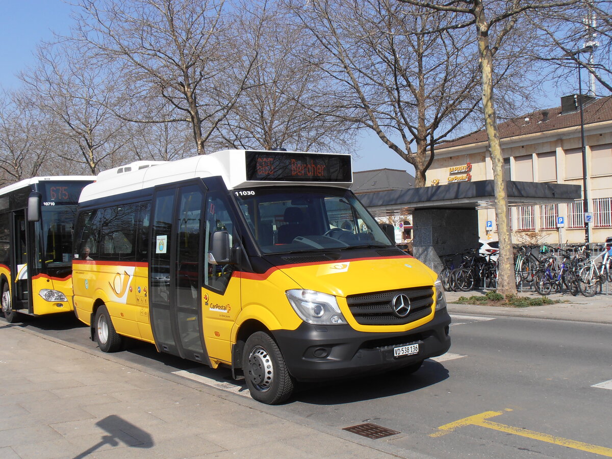 (234'005) - CarPostal Ouest - VD 538'136 - Mercedes (ex AVJ Les Bioux) am 20. Mrz 2022 beim Bahnhof Yverdon