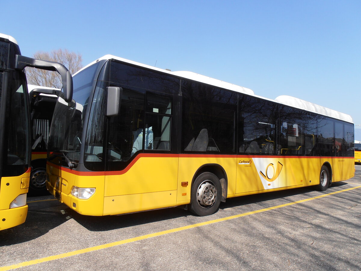 (234'016) - CarPostal Ouest - (VD 335'343) - Mercedes am 20. Mrz 2022 in Yverdon, Garage