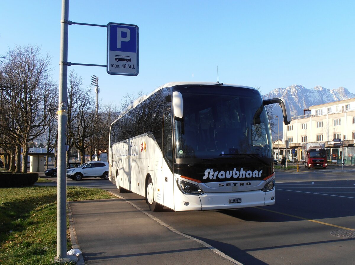 (234'057) - Straubhaar, Thun - Nr. 6/BE 555'977 - Setra am 24. Mrz 2022 in Thun, Lachen