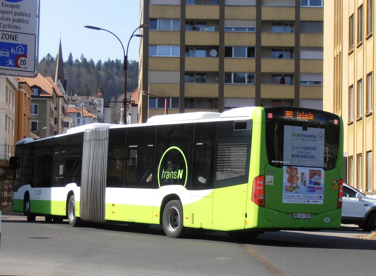 (234'096) - transN, La Chaux-de-Fonds - Nr. 386/NE 146'386 - Mercedes am 26. Mrz 2022 beim Bahnhof La Chaux-de-Fonds