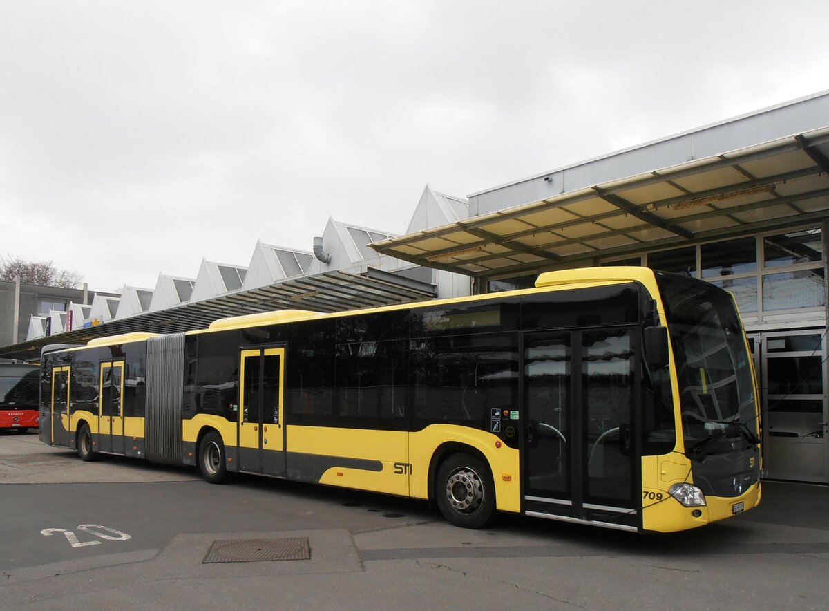 (234'165) - STI Thun - Nr. 709/BE 865'709 - Mercedes am 3. April 2022 in Thun, Garage