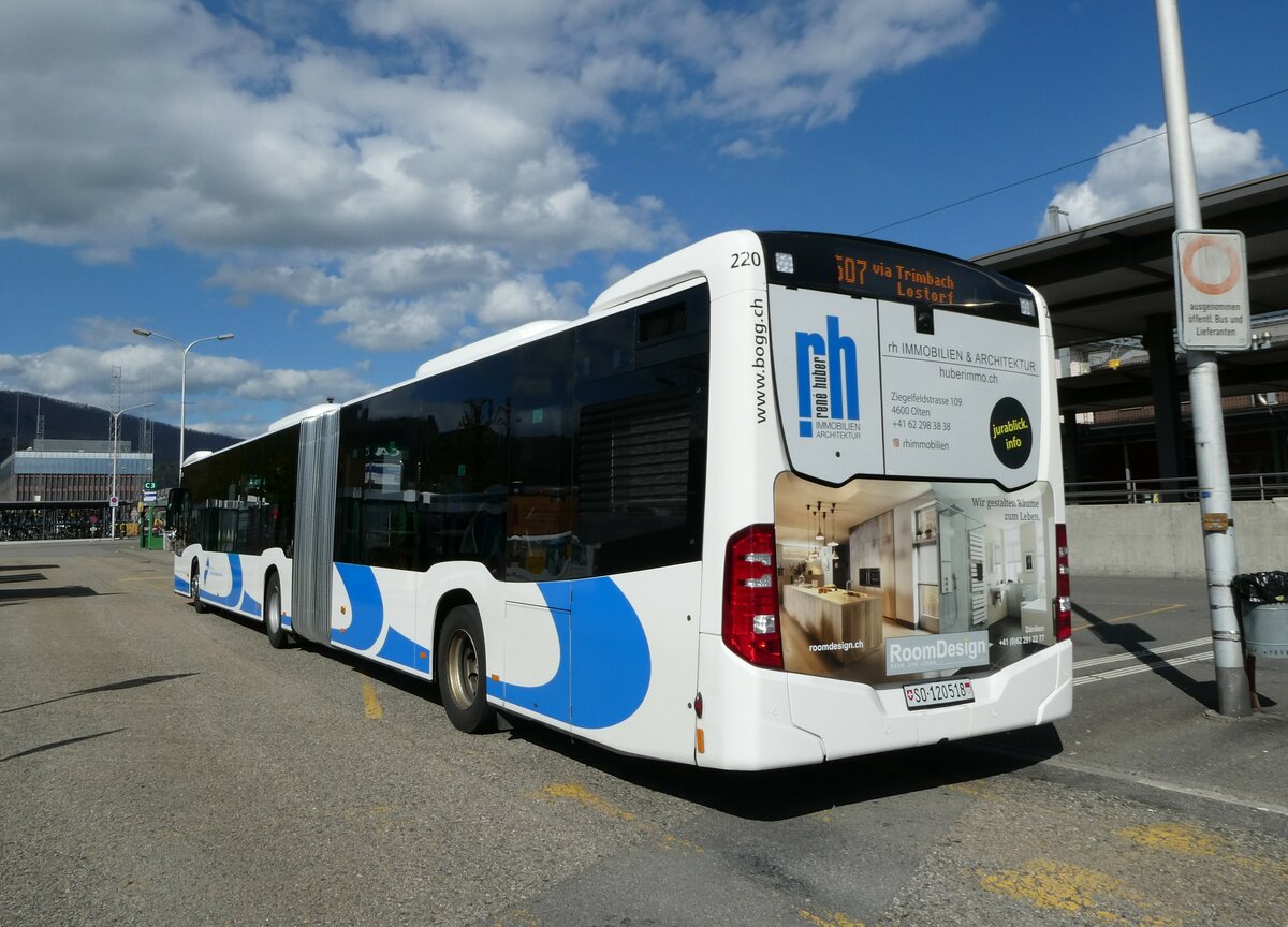 (234'370) - BOGG Wangen b.O. - Nr. 220/SO 120'518 - Mercedes am 10. April 2022 beim Bahnhof Olten