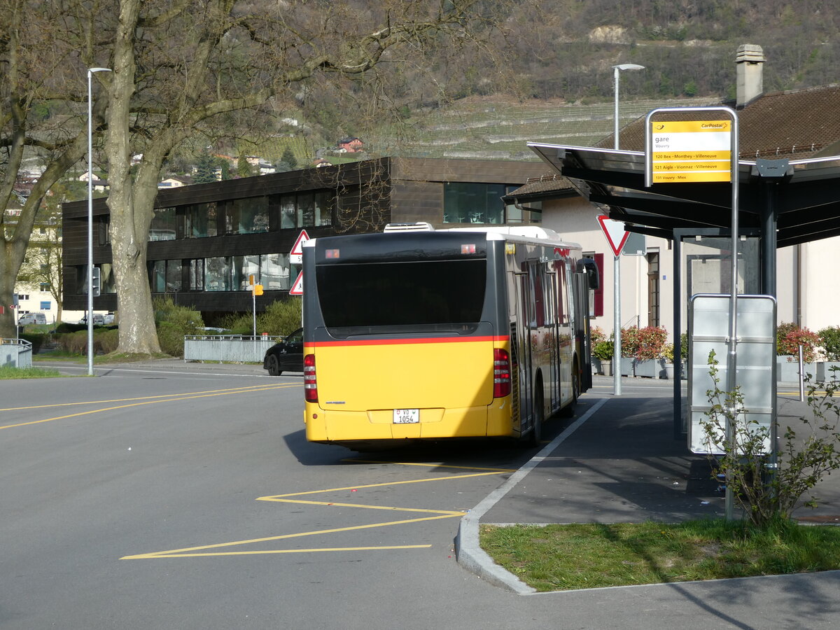 (234'533) - MOB Montreux - Nr. 33/VD 1054 - Mercedes am 15. April 2022 beim Bahnhof Vouvry