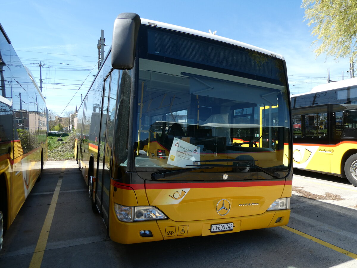 (234'739) - CarPostal Ouest - VD 605'742 - Mercedes (ex TSPG Saignelgier) am 18. April 2022 in Yverdon, Garage