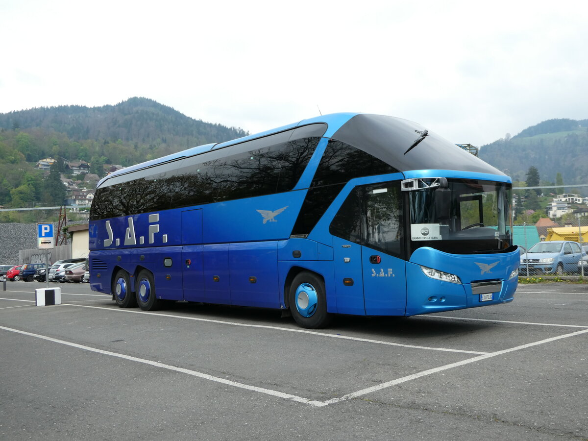 (234'811) - Aus Italien: S.A.F., Cressa Arona - EX-870 JG - Neoplan am 23. April 2022 in Thun, Seestrasse