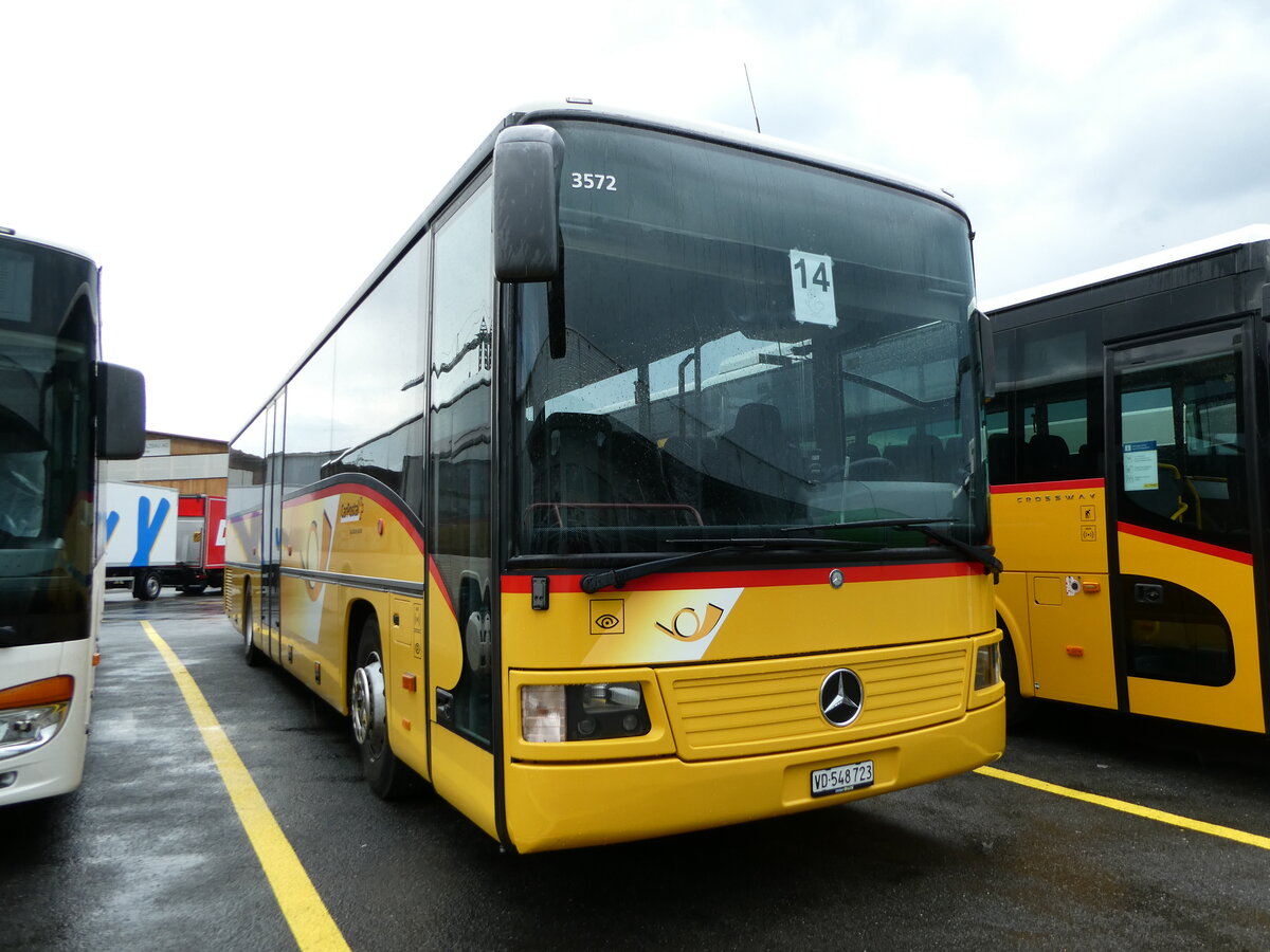 (234'984) - CarPostal Ouest - VD 548'723 - Mercedes am 30. April 2022 in Kerzers, Interbus