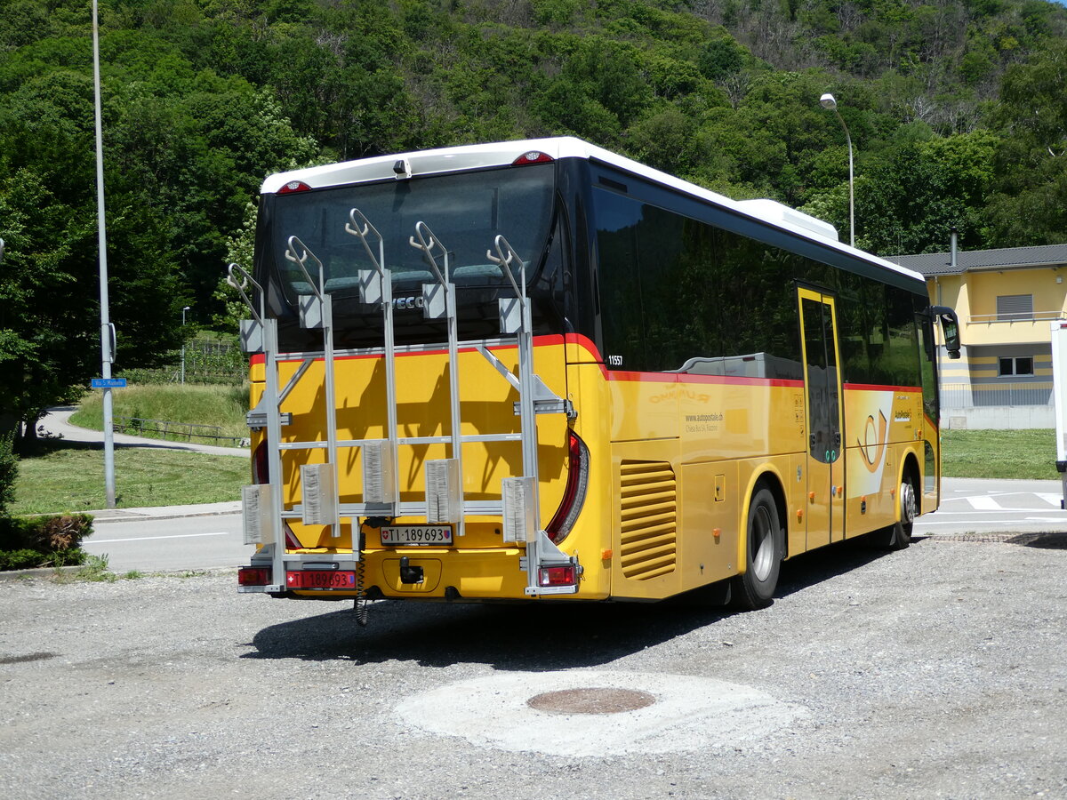 (236'294) - Chiesa, Riazzino - TI 189'693 - Iveco am 26. Mai 2022 in Mezzovico, Iveco