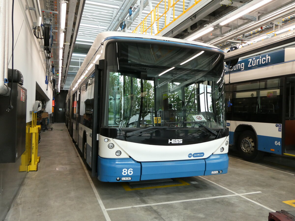 (236'451) - VBZ Zrich - Nr. 86 - Hess/Hess Doppelgelenktrolleybus am 28. Mai 2022 in Zrich, Garage Hardau