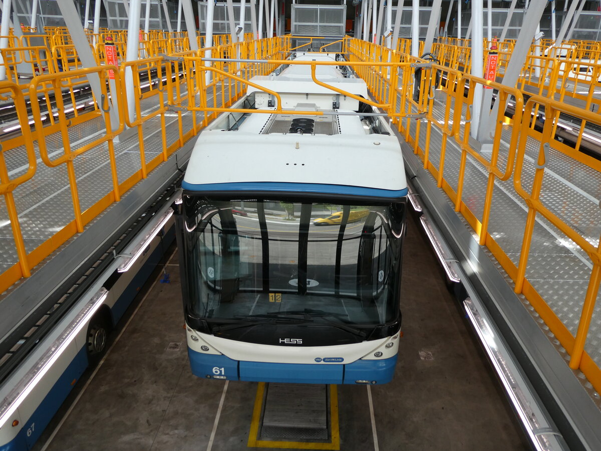 (236'464) - VBZ Zrich - Nr. 61 - Hess/Hess Doppelgelenktrolleybus am 28. Mai 2022 in Zrich, Garage Hardau