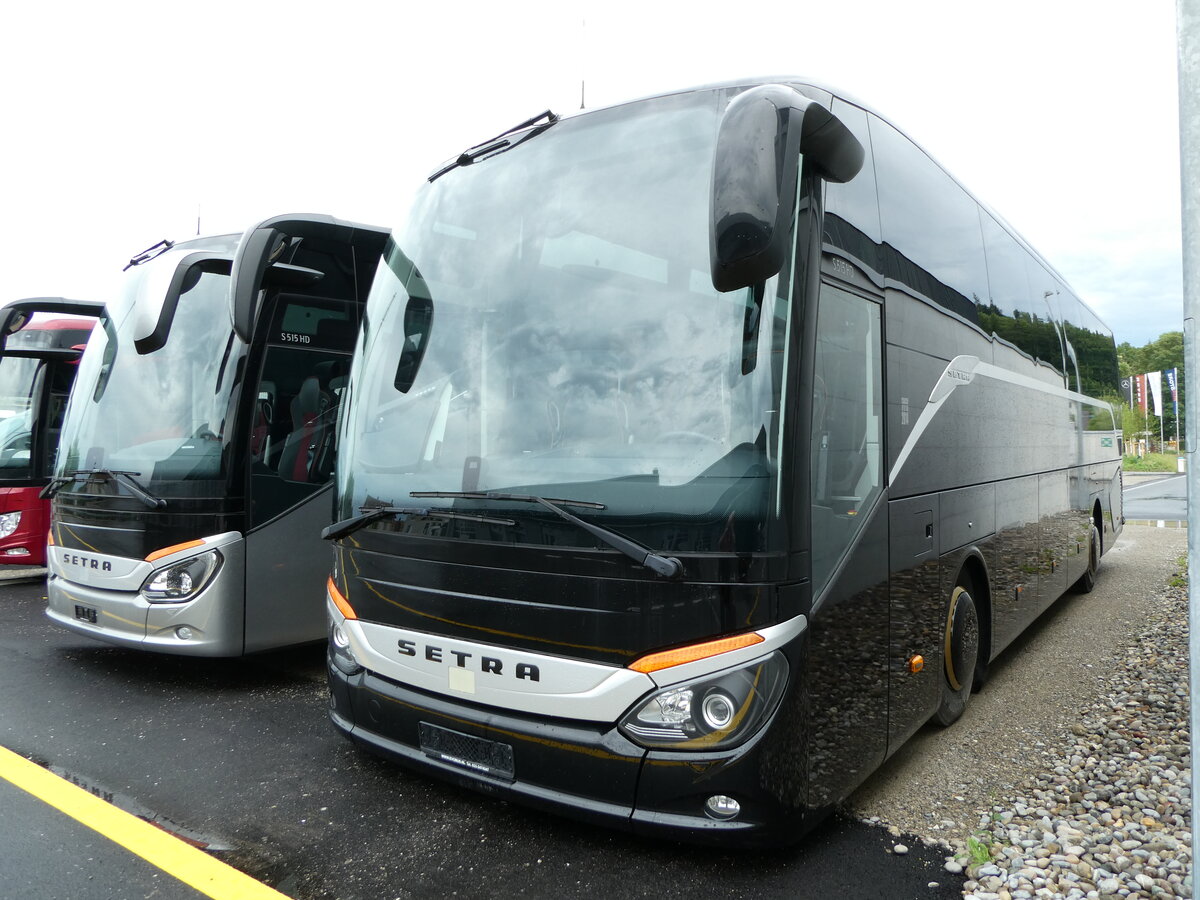 (236'826) - Aus Holland: Jonker Travel, Katwijk aan Zee - (68-BFJ-5) - Setra am 5. Juni 2022 in Winterthur, EvoBus