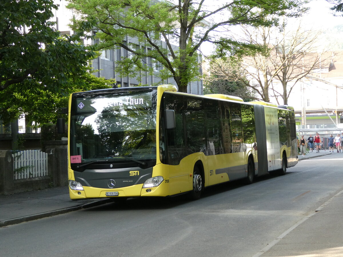 (237'256) - STI Thun - Nr. 706/BE 818'706 - Mercedes am 18. Juni 2022 beim Bahnhof Thun (Kante X)