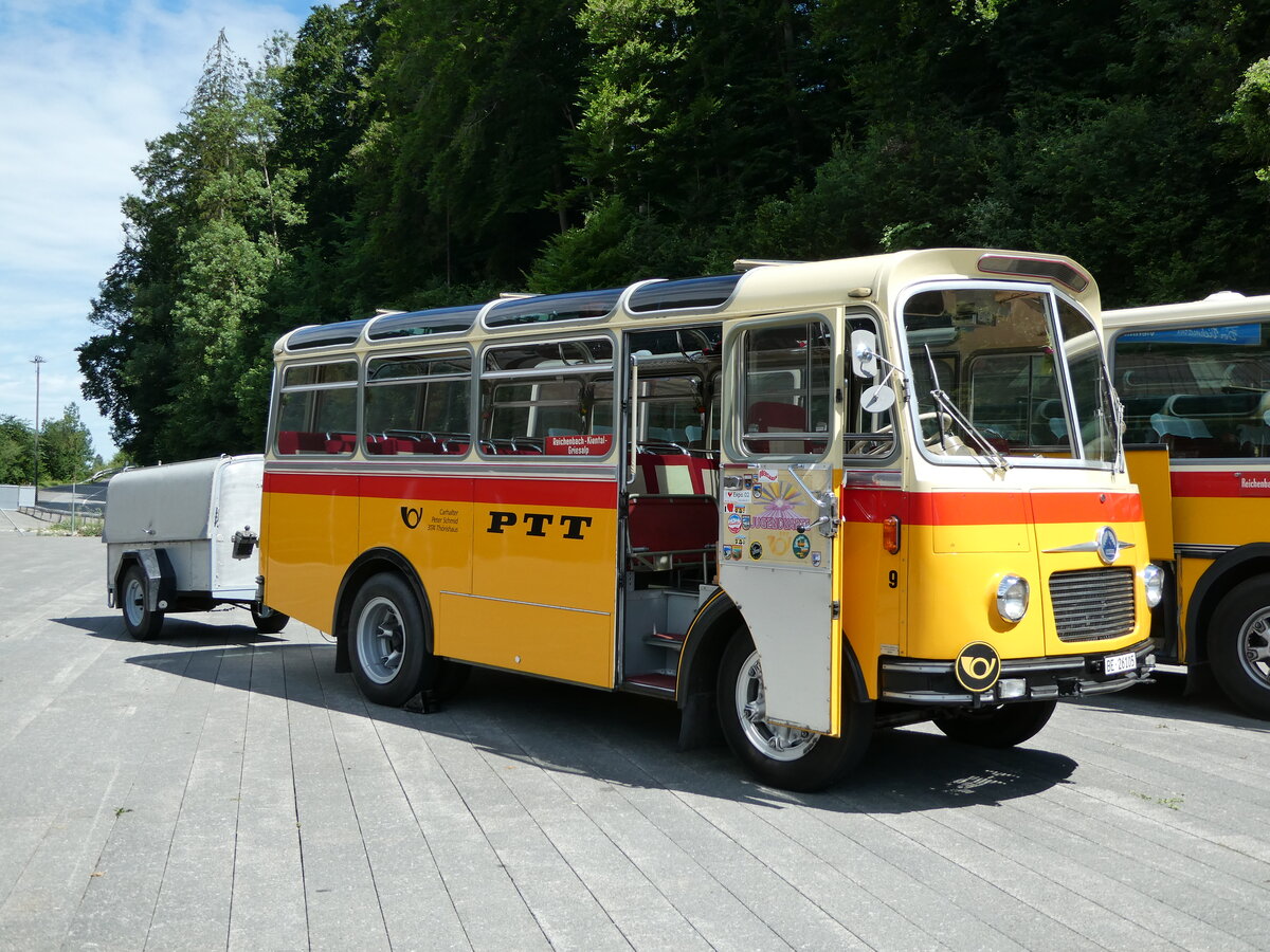 (237'579) - Schmid, Thrishaus - Nr. 9/BE 26'105 - Saurer/R&J (ex Geiger, Adelboden Nr. 9) am 26. Juni 2022 in Mlenen, Kanderarena