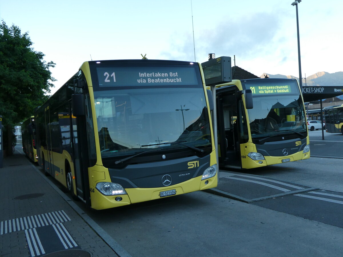 (237'739) - STI Thun - Nr. 404/BE 523'404 - Mercedes am 2. Juli 2022 beim Bahnhof Thun