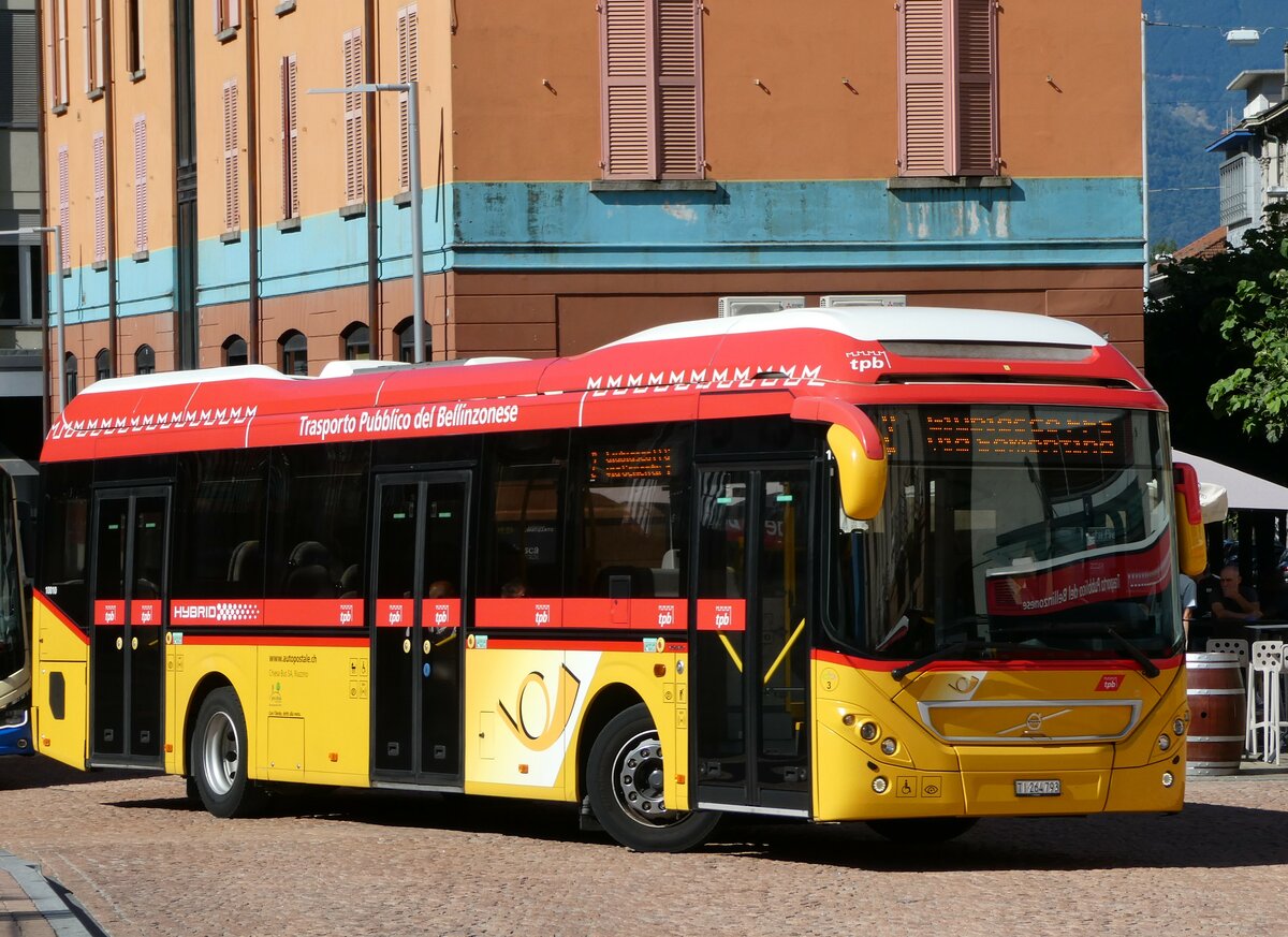 (237'944) - Chiesa, Riazzino - Nr. CB3/TI 264'793 - Volvo am 10. Juli 2022 beim Bahnhof Bellinzona