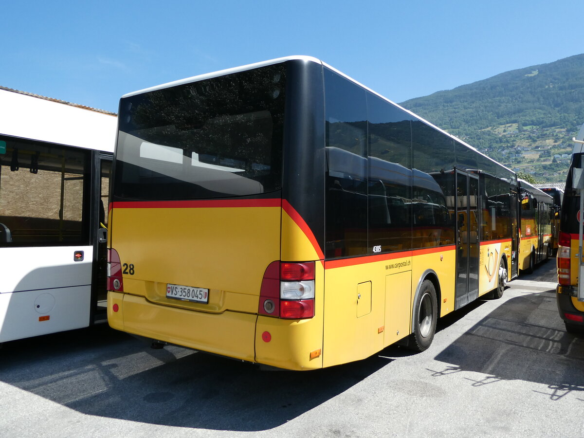 (238'169) - PostAuto Wallis - Nr. 28/VS 358'045 - MAN/Gppel (ex AAGU Altdorf Nr., 72; ex PostAuto Bern; ex PostAuto Bern Nr. 217; ex RBS Worblaufen Nr. 217) am 16. Juli 2022 in Sion, Interbus