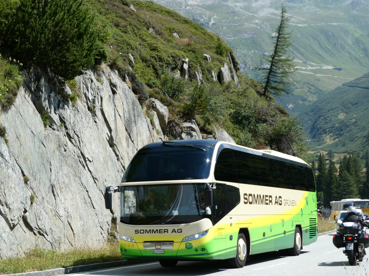 (238'412) - Sommer, Grnen - BE 679'698 - Neoplan am 24. Juli 2022 bei Gletsch