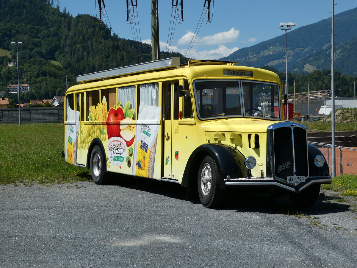 (238'767) - Hugener, Stein - AR 1790 - Berna/Hess (ex Zwicky, Wigoltingen; ex Merk, Amriswil; ex Baubro; ex SOO Olten Nr. 9) am 1. August 2022 in Wilderswil, Mittelweg