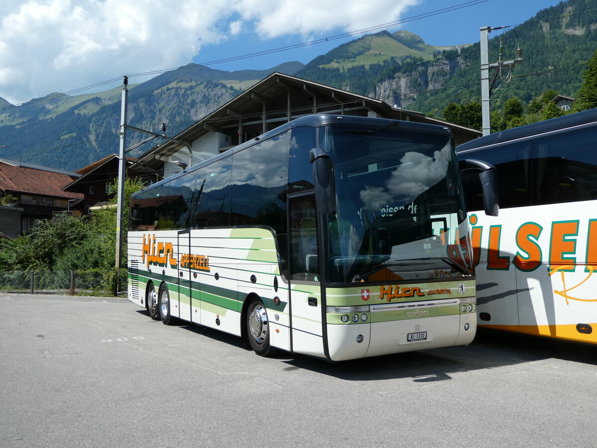 (238'771) - Hirn, Appenzell - AI 1310 - Van Hool am 1. August 2022 beim Bahnhof Brienz