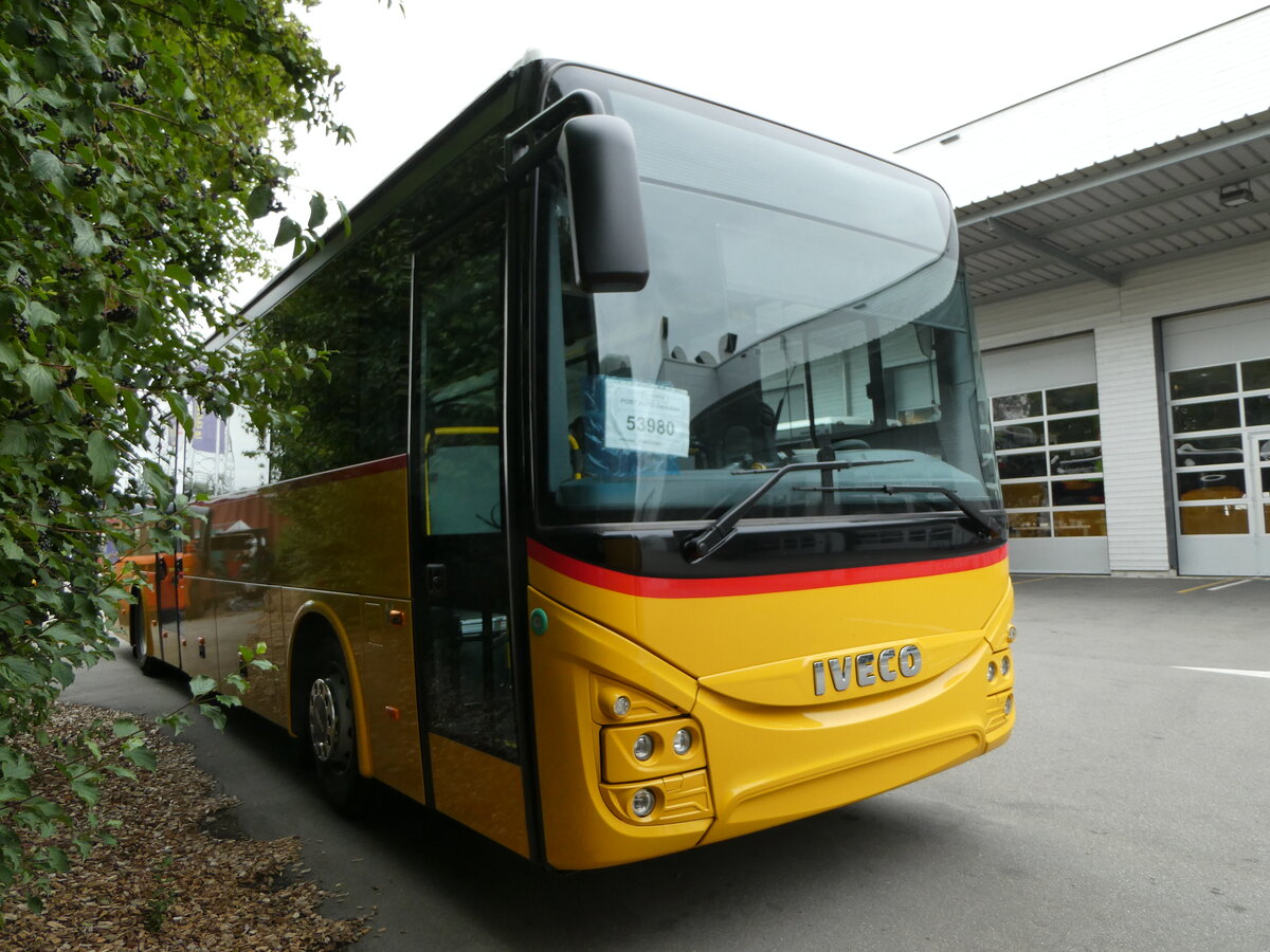 (238'853) - Zerzuben, Visp-Eyholz - Nr. 60 - Iveco am 7. August 2022 in Kerzers, Interbus