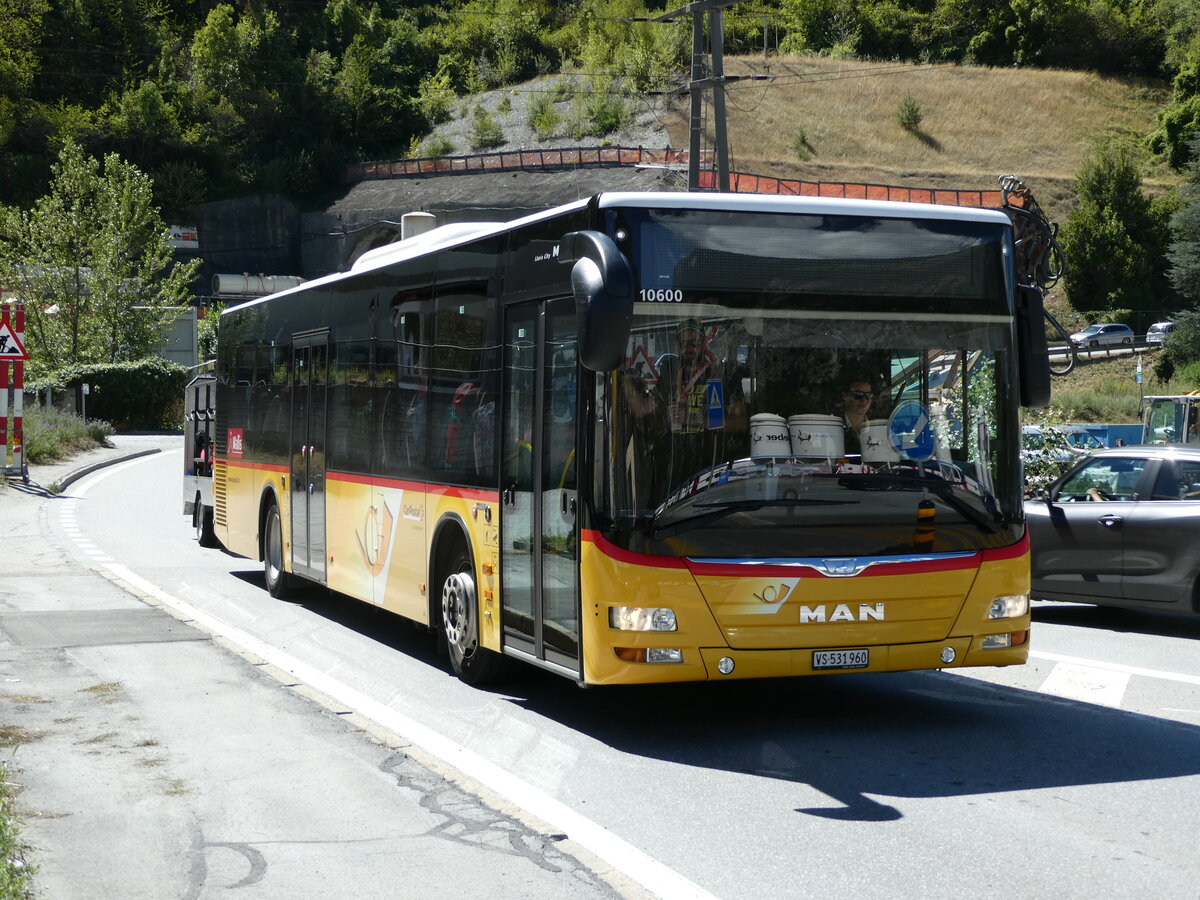 (239'394) - PostAuto Wallis - VS 531'960 - MAN (ex CarPostal Ouest) am 21. August 2022 beim Bahnhof Gampel-Steg