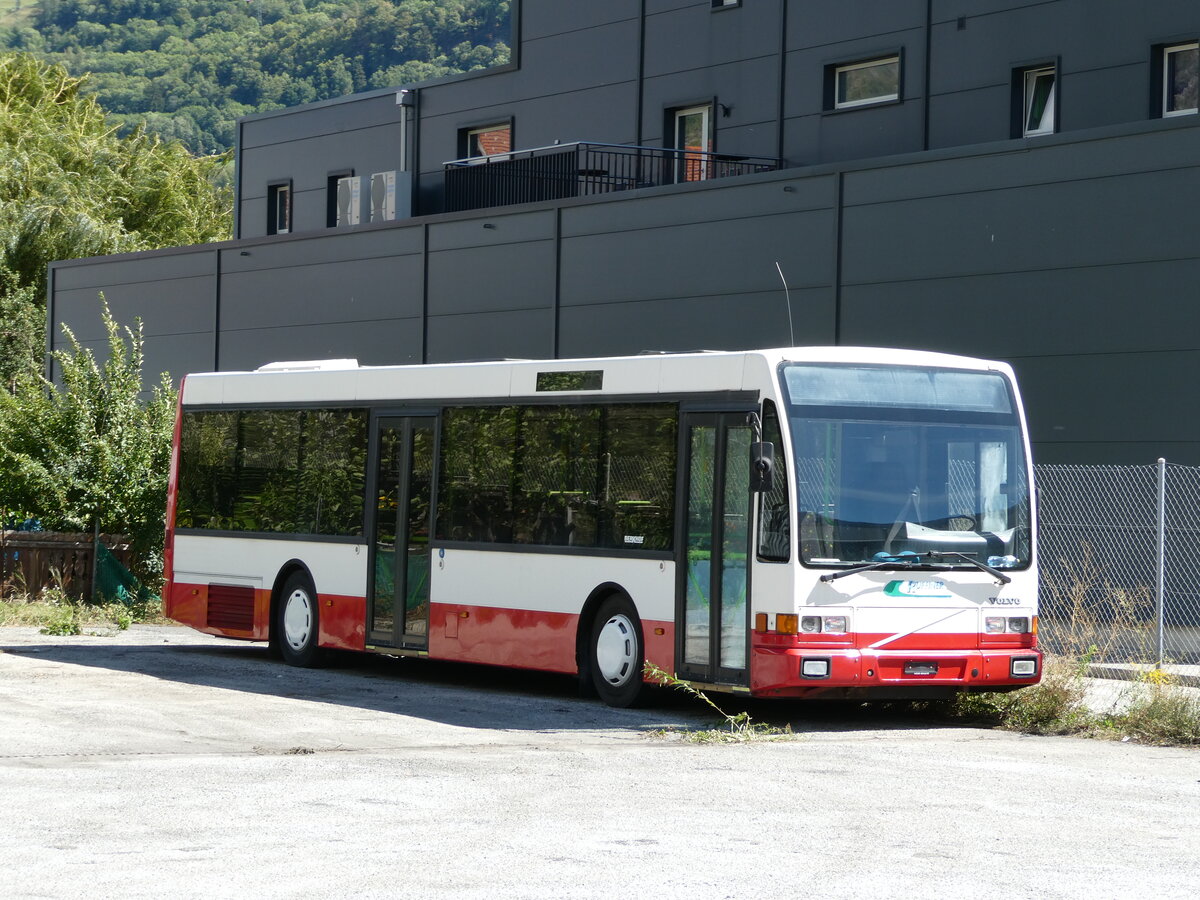 (239'417) - Ruffiner, Turtmann - Volvo/Berkhof (ex VR La Chaux-de-Fonds Nr. 93) am 21. August 2022 in Turtmann, Garage