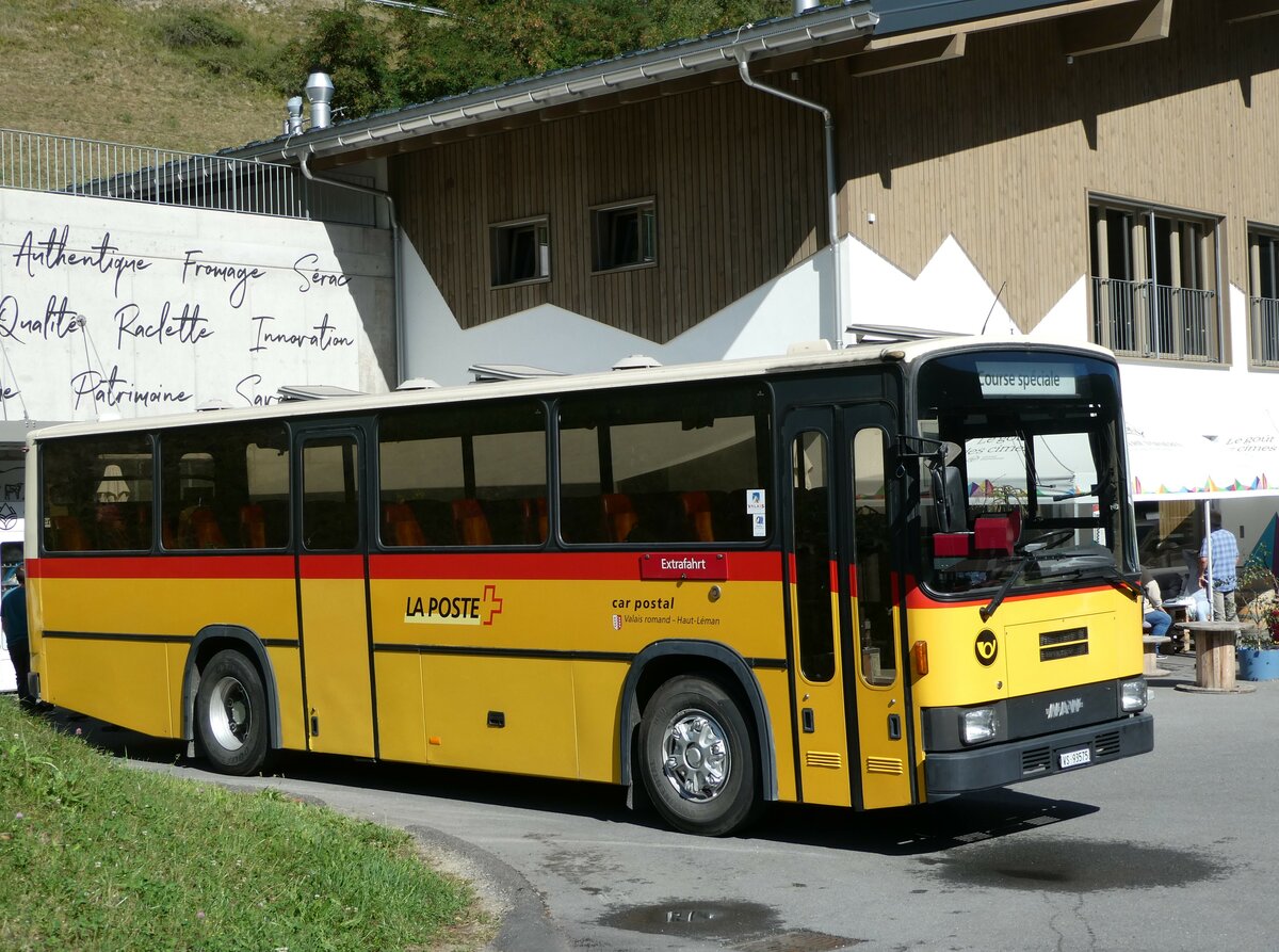 (239'924) - Oser, Brchen VS 93'575 - NAW/Lauber (ex Epiney Ayer) am 4. September 2022 in Orsires, Laiterie