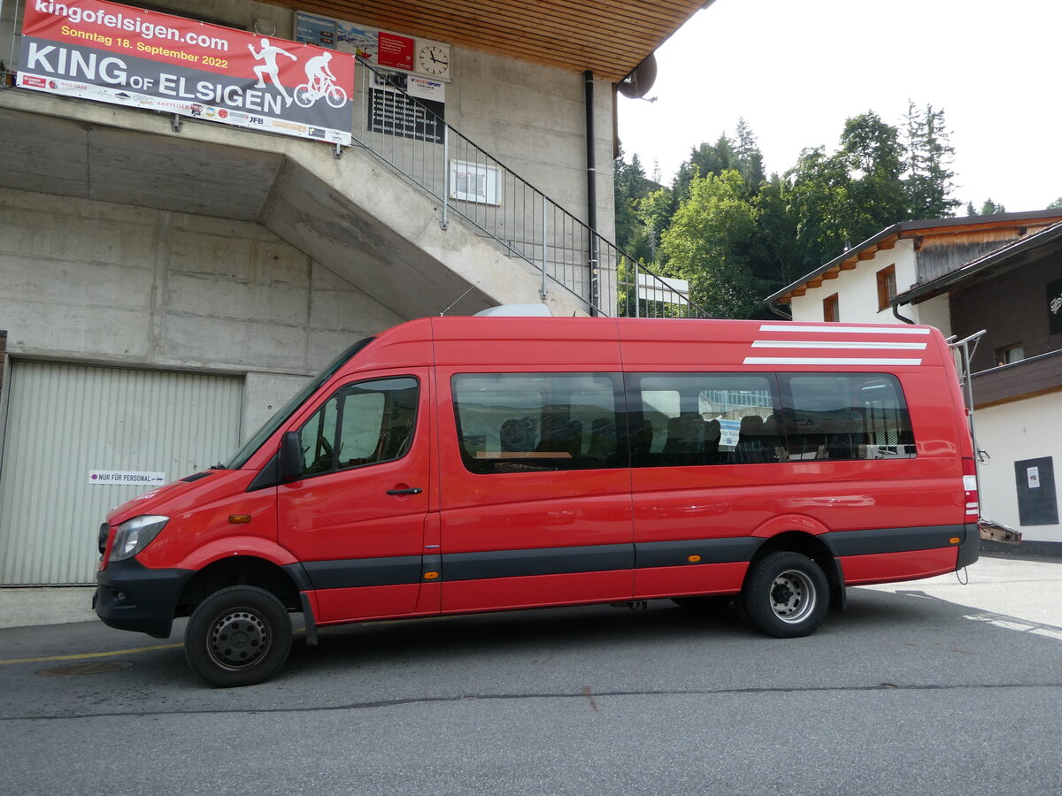 (239'958) - Elsigenalp Bahnen, Achseten - BE 243 - Mercedes (ex AFA Adelboden Nr. 53) am 6. September 2022 in Achseten, Elsigbach