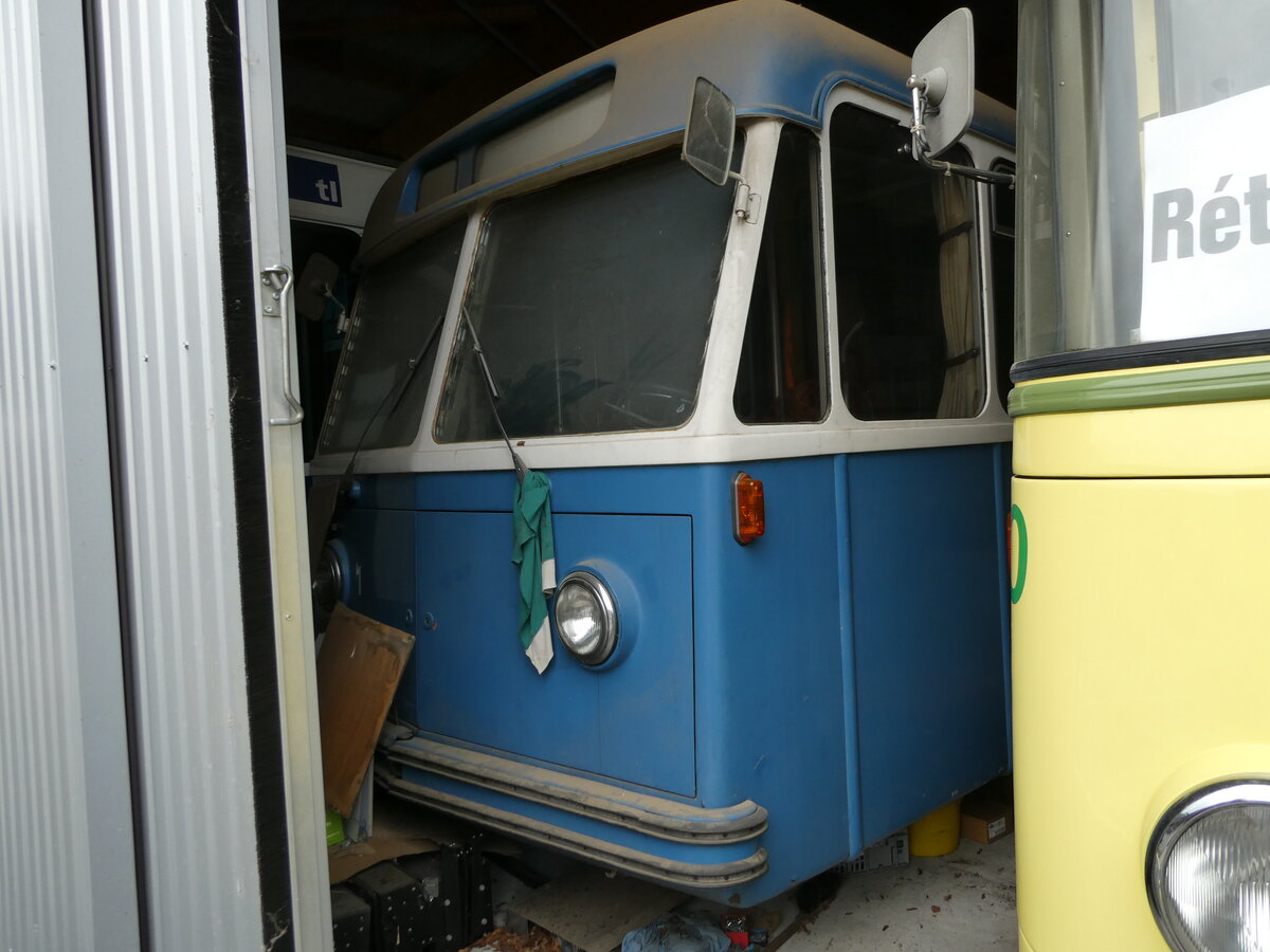 (240'170) - VBZ Zrich (Rtrobus) - Nr. 1 - FBW/SWS Trolleybus am 24. September 2022 in Moudon, Rtrobus (Teilaufnahme)