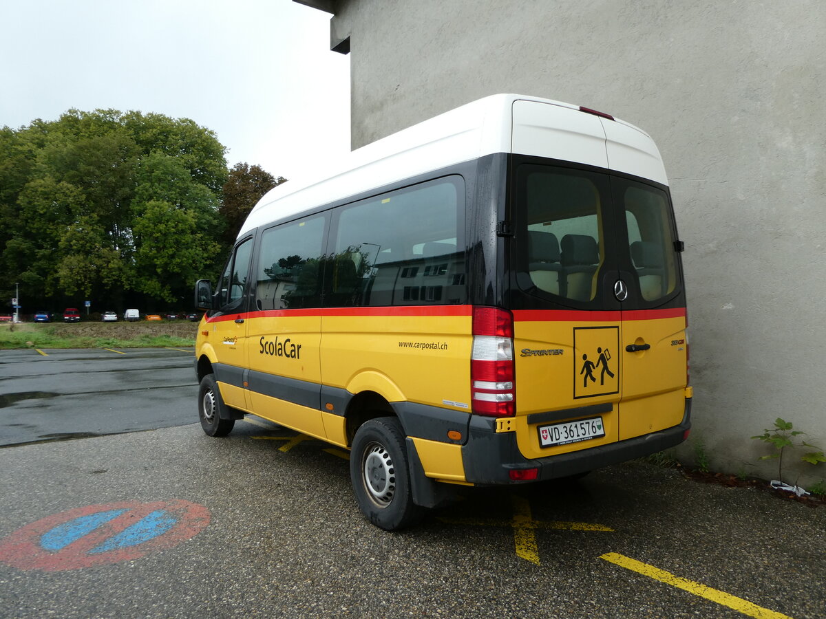 (240'517) - CarPostal Ouest - VD 361'576 - Mercedes am 2. Oktober 2022 in Yverdon, Garage 3