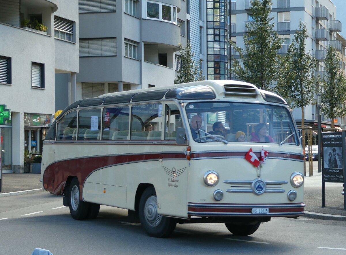 (240'598) - Ballestraz, Grne - VS 11'615 - Saurer/Saurer (ex Girardet, Yverdon) am 2. Oktober 2022 beim Bahnhof Martigny