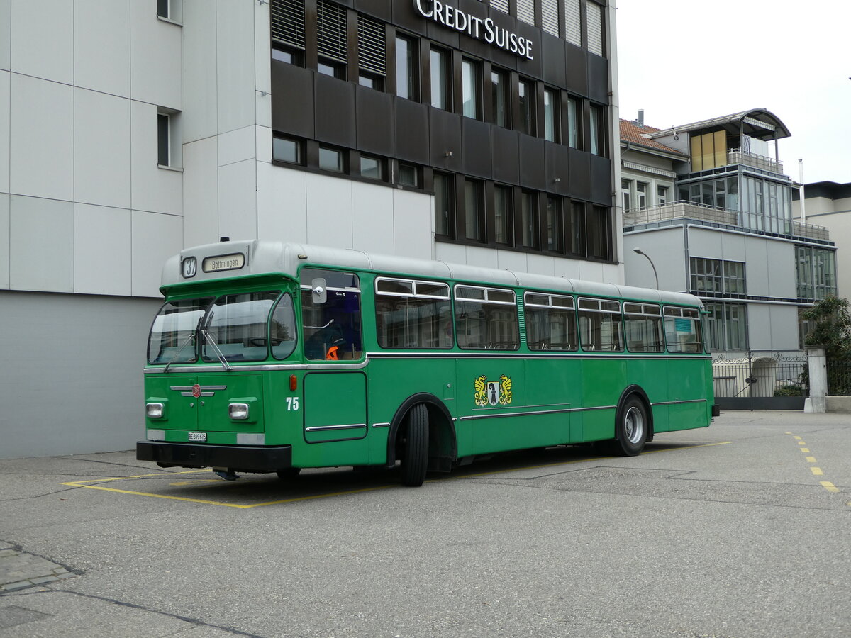 (240'744) - BVB Basel (RWB) - Nr. 75/BE 399'675 - FBW/FHS am 9. Oktober 2022 beim Bahnhof Burgdorf